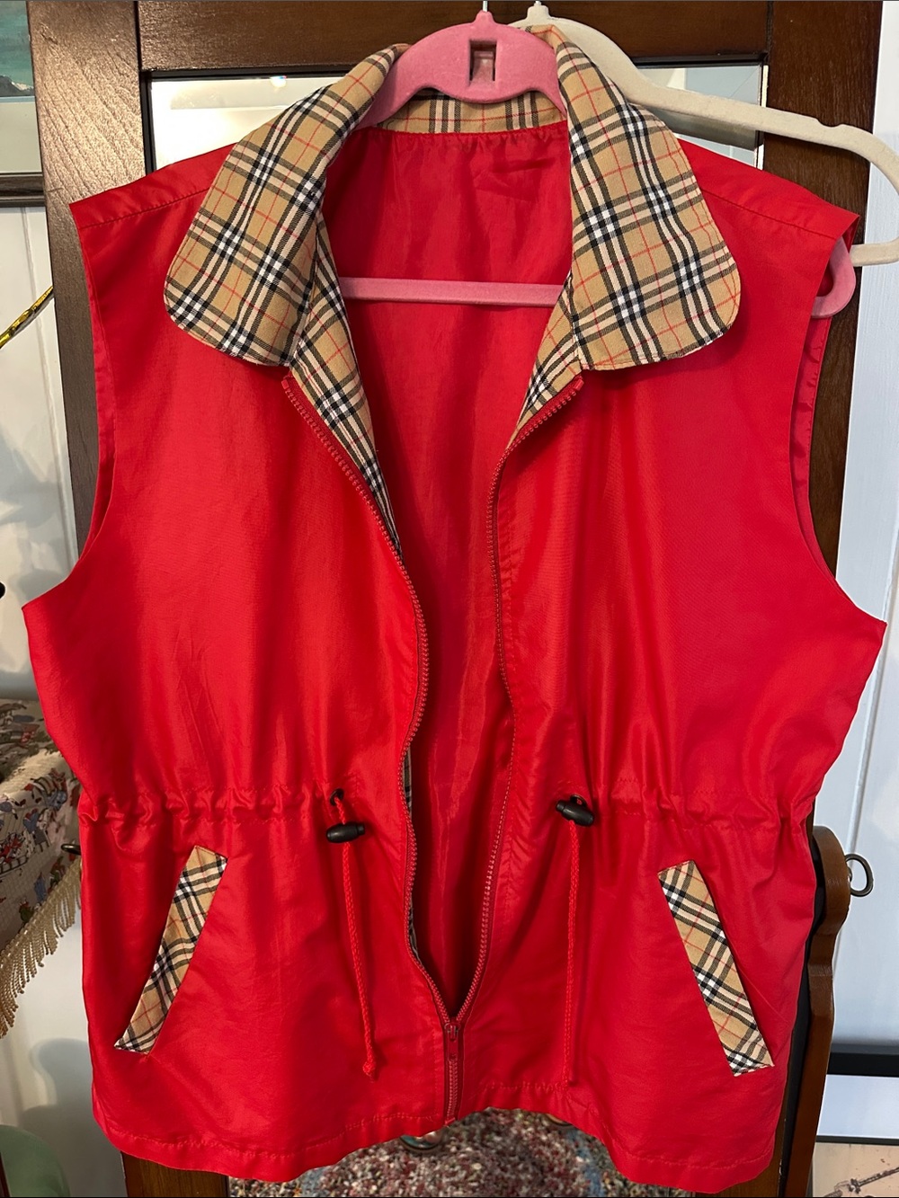 Super Cool Golf Ready Red Reversible Plaid-Trim Zip Vest